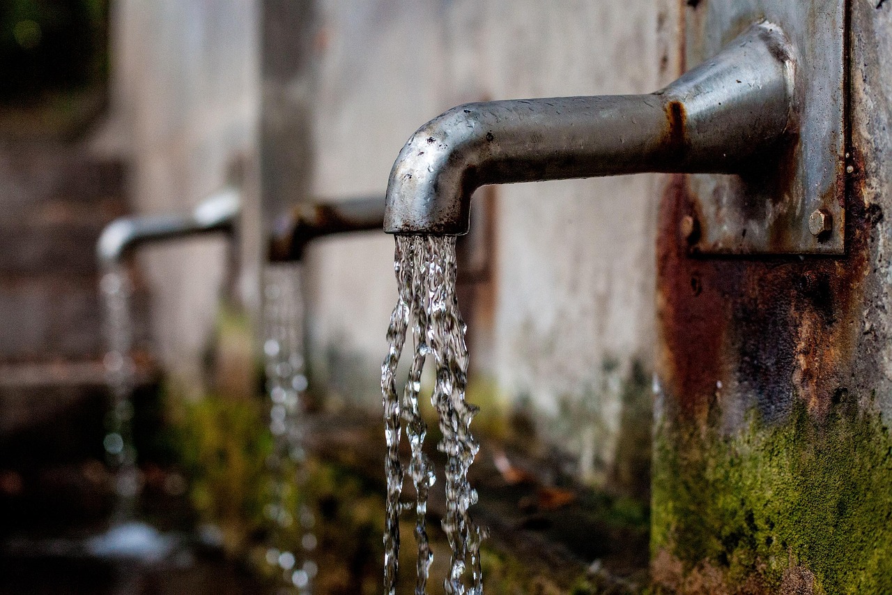 Illustratie van milieuvriendelijke waterbesparende kraantechnologie. Illustratie van milieuvriendelijke waterbesparende kraantechnologie.
